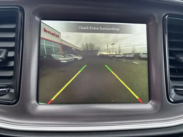 2022 Dodge Challenger SXT in Cars & Trucks in Comox / Courtenay / Cumberland - Image 23