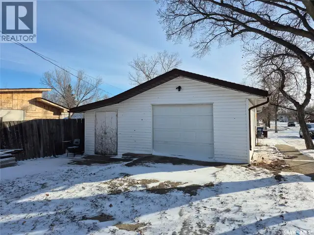 144 2nd STREET W Ponteix, Saskatchewan in Houses for Sale in Swift Current - Image 24