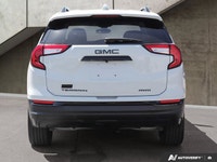 *One Owner, Excellent Condition, Low KM, AWD, Apple CarPlay/Android Auto, Heated Seats, R**emote Sta... (image 3)
