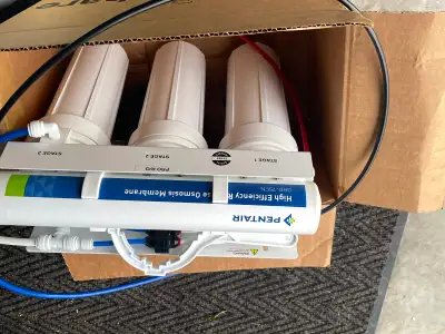 Full reverse osmosis system available. Just removed. In amazing condition. Filters replaced recently...