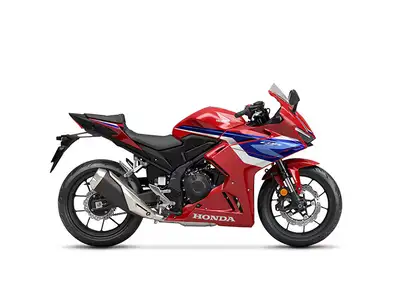 Bienvenue chez Adrenaline Sports Québec ! 2025 HONDA CBR500R ABS HONDA CBR500R ABS 2025 La CBR500R d...