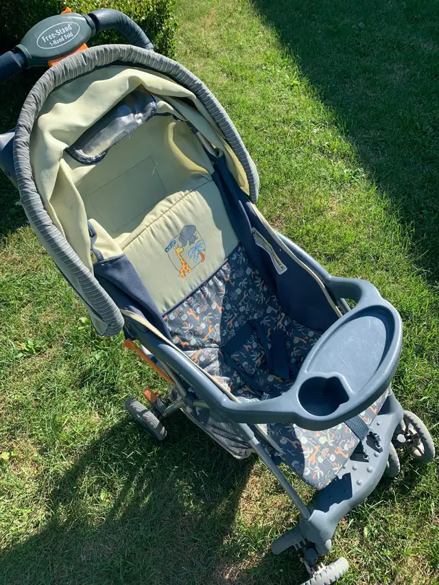 Travel About Safari Umbrella Stroller Small Lightweight Compact in Strollers, Carriers & Car Seats in City of Toronto - Image 5