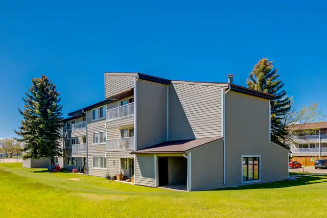 Affordable Apartments for Rent - Berkeley Square - Apartment for in Long Term Rentals in Lethbridge - Image 12