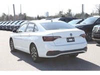 Experience modern efficiency, sleek design, and everyday practicality in this 2022 Volkswagen Jetta... (image 5)