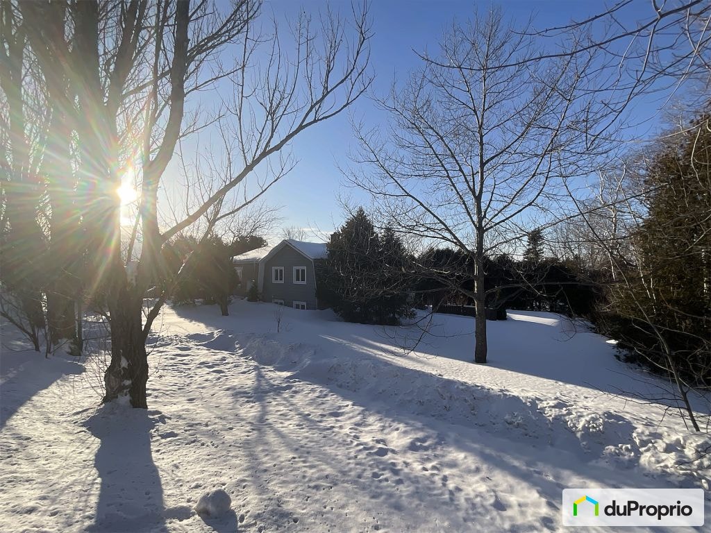 $299,500 - Bungalow for sale in Rimouski (Le Bic) — photo 2