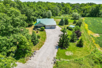 RURAL CHARM & TRANQUILITY OPEN CONCEPT BUNGALOW - 2 BED, 2 BATH St. Catharines Ontario Preview
