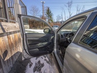 AC / Tilt & Telescopic Steering / Power Windows-Mirrors-Locks-Keyless Entry / Cruise Control / Heate... (image 7)