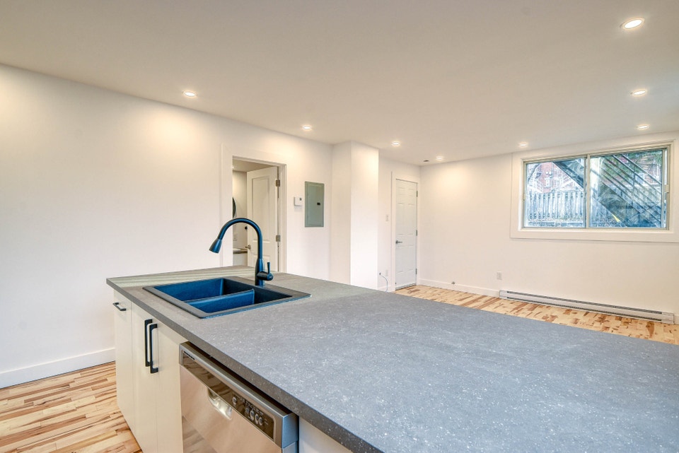 4 et demi - St-Michel - Électros, WiFi, parking - 1er novembre 4