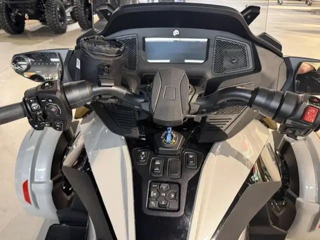 2021 Can-Am Spyder RT Limited in ATVs in Sault Ste. Marie - Image 8