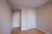 Semi-renovated Akelius two bedroom apartment for rent. Located near Drummond & Sherbrooke W in the D... (image 8)