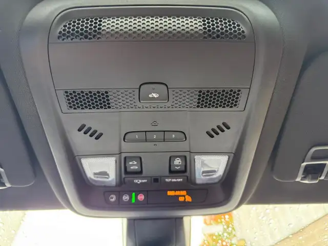 2023 Cadillac XT6 AWD Sport LOW KM!! PANO ROOF, BOSE AUDIO, LOAD in Cars & Trucks in Ottawa - Image 33