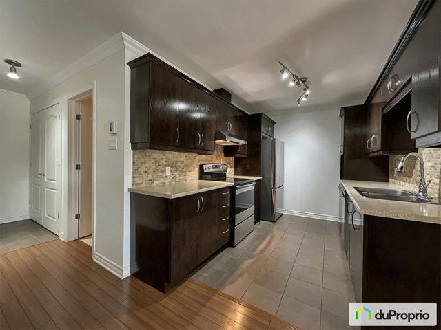 $420,000 - Condominium for sale in Longueuil (St-Hubert) — photo 3