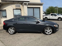 Vehicle Highlights: - Accident free - Dealer serviced - Winter tire pkg included Here's a very rare... (image 7)
