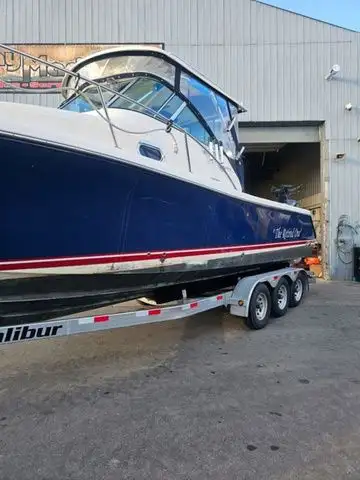 2014 Pursuit 285 285 Twin Outboard Walkaround in Powerboats & Motorboats in Trenton - Image 2