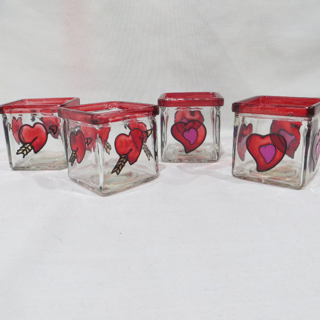 2 1/2" Clear Glass Cube With Hearts on Each Side in Holiday, Event & Seasonal in Winnipeg - Image 2