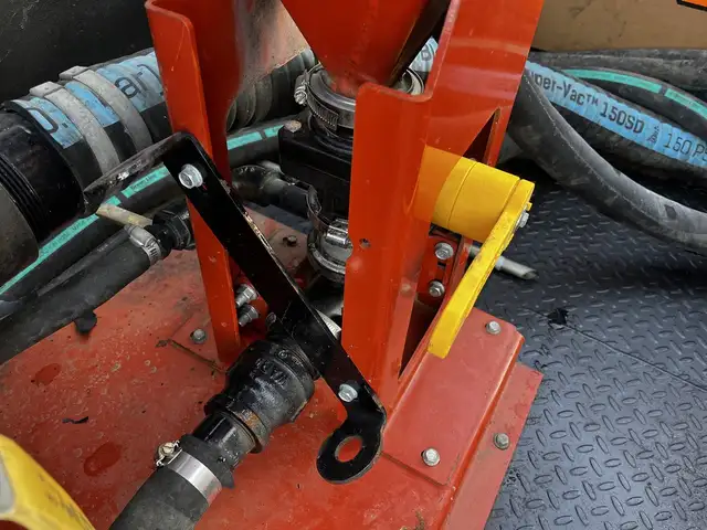 2011 Ford F750 18 Foot Cummins Manual Flatdeck in Heavy Trucks in Winnipeg - Image 22