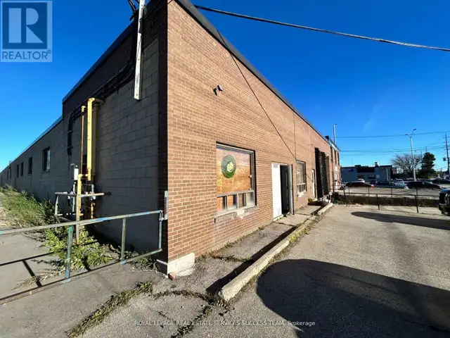 3-6 - 3455 WOLFEDALE ROAD Mississauga (Mavis-Erindale), Ontario62863322864386122
