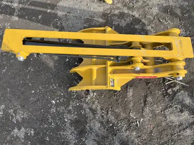 Hydraulic Thumb to fit 12 to 15 ton excavator we also have the hoses in stock its a four tyne thumb...