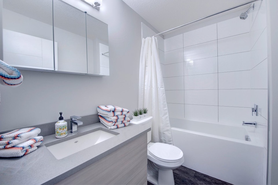 UNIQUE 2 BED/2BATH LOFT STYLE APARTMENT IN OLIVER SQUARE 4