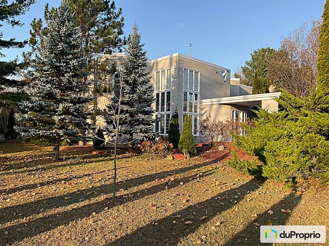 $1,350,000 - Villa for sale in St-Joseph-Du-Lac — photo 1