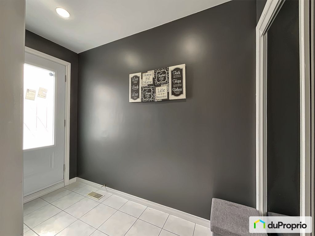 $585,000 - Semi-detached for sale in Longueuil (St-Hubert) — photo 3