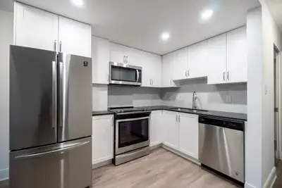 Barclay Tower, 1348 Barclay Street, is located between Jervis St. and Broughton St. in a beautiful p...