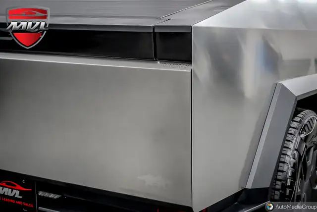 2024 Tesla Cybertruck Cyberbeast Cyberbeast | Full Self-Drivi... in Cars & Trucks in Oakville / Halton Region - Image 6