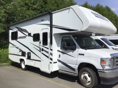 Compact Class-C with tons of great features! FEATURES LIST Vehicle 0 Seatbelts 4 Sleeps Cook Live Sl...