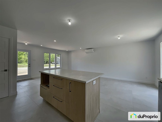 $379,900 - Bungalow for sale in Shawinigan (Grand-Mère) — photo 3