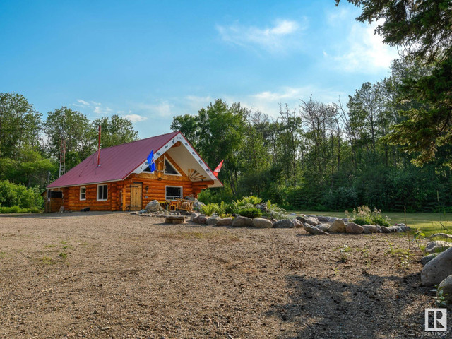 58227 RNG RD 70 A Rural St. Paul County, Alberta in Houses for Sale in Edmonton - Image 2