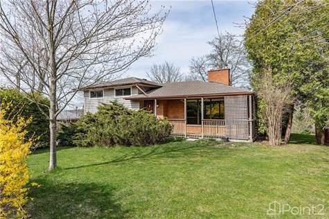 1352 CENTRE Road in Houses for Sale in Hamilton - Image 2