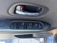 A practical compact SUV with flexible interior space, efficient performance, and easy maneuverabilit... (image 7)
