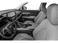 Vehicle DescriptionThis one-owner, Clean CARFAX Toyota Grand Highlander XLE AWD is a spacious and ve... (image 5)