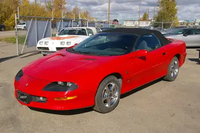 David Ts Camaro & Firebird 46,462 km's, Power Top, Seat, Windows, Locks, Mirrors, AC. Fog Light, 4 W...