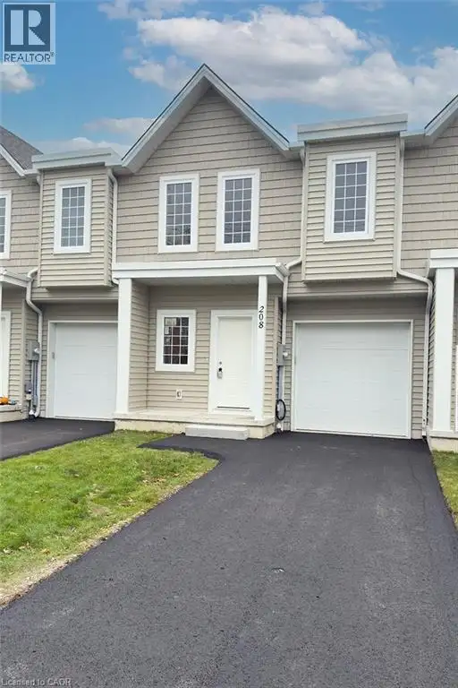 208 WILLIAM Street Delhi, Ontario in Houses for Sale in Norfolk County - Image 2