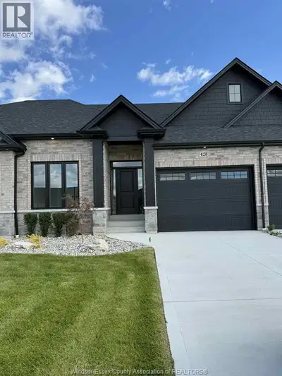 Welcome to 428 Caserta Crescent. A beautifully finished home featuring hardwood floors throughout an...