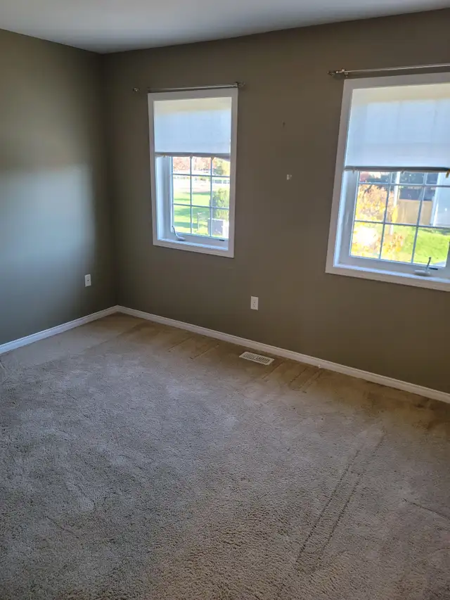 Spacious 4-Bedroom Family Home Across from the Park! in Long Term Rentals in Brantford - Image 7