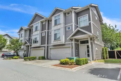 This is a well-kept 3 bedroom, 3 bathroom end-unit townhome with a double car garage and space to pa...