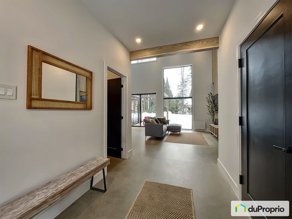 $685,999 - Bungalow for sale in St-Donat — photo 2