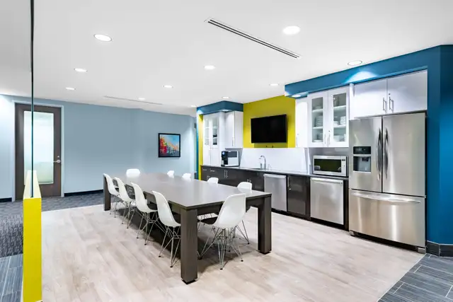 Open office space to rent for 10 persons in Winston Park in Commercial & Office Space for Rent in Oakville / Halton Region - Image 8