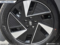 AMVIC LICENSED DEALER. PRICE EXPIRES May 21,2025 Engine: Electric L/100Km City: 0.0 L/100Km Hwy: 0.0... (image 7)