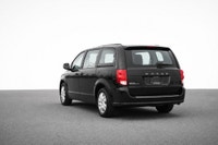 Key Feature: 7 PASSENGER, CRUISE CONTROL, A/C, BLUETOOTH, REAR VIEW CAMERA WITH PARKING AIDS, CLIMAT... (image 3)
