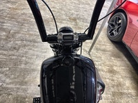 Milwaukee-Eight 107 V-Twin 6-Speed Cruise Drive ABS Security System Signature LED Headlight Gloss Bl... (image 3)