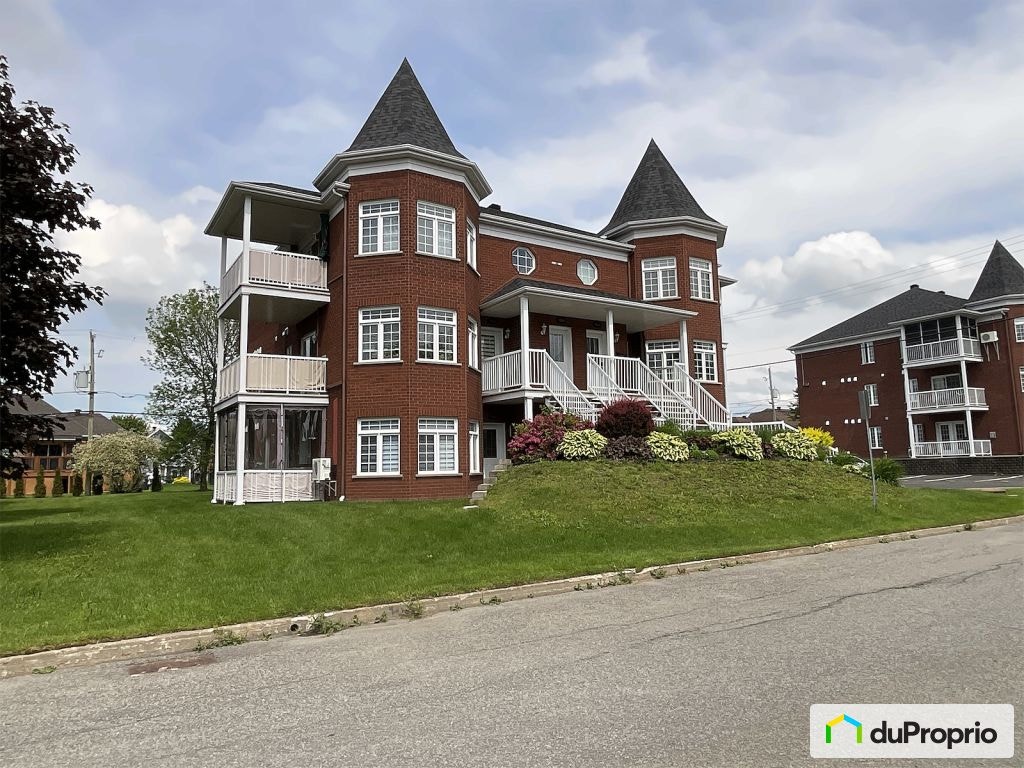 $300,000 - Condominium for sale in Levis — photo 1