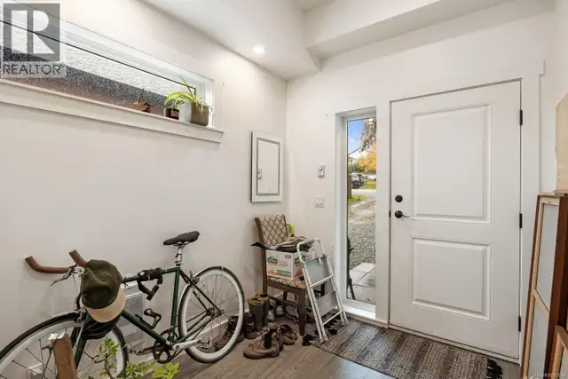 3328 Third St Cumberland, British Columbia in Houses for Sale in Comox / Courtenay / Cumberland - Image 15