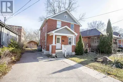 Situated on a quiet cul-de-sac in the heart of University Heights, this fully renovated centuryhome...