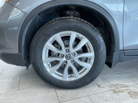The 2019 Nissan Rogue SV is a stylish and fuel-efficient compact SUV that offers the perfect combina... (image 7)