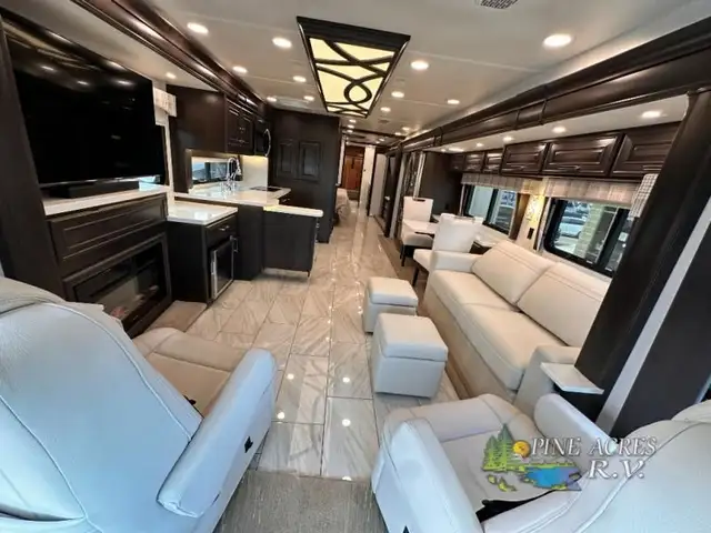 2024 Entegra Coach Anthem 44D 450 h.p. / 1250 ft-Lbs of Torque in RVs & Motorhomes in Moncton - Image 11