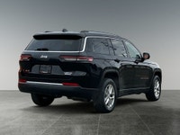 Thanks for viewing our House Of Cars Chinook Inventory! AMVIC licensed dealer! The 2023 Jeep Grand C... (image 6)