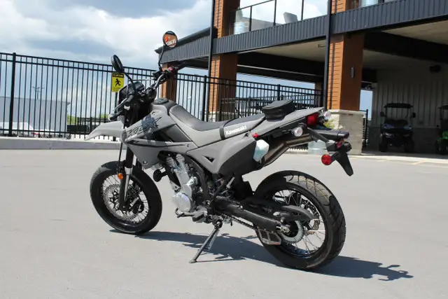 2025 Kawasaki KLX300SM DUAL-PURPOSE BIKE in Sport Bikes in Trenton - Image 3